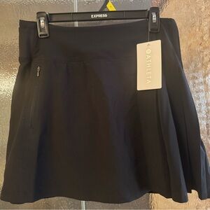 Athleta Black Fairway Pleated Skirt. Great for golf and pickleball!